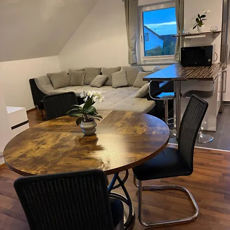 Gemuetliche Zwei-zimmer